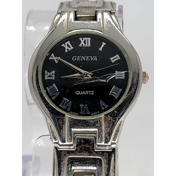 Timeless Elegance with the Geneva Quartz Watch